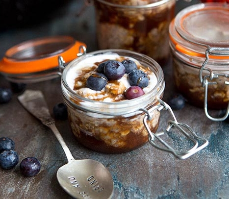 Honey Bun Overnight Oats